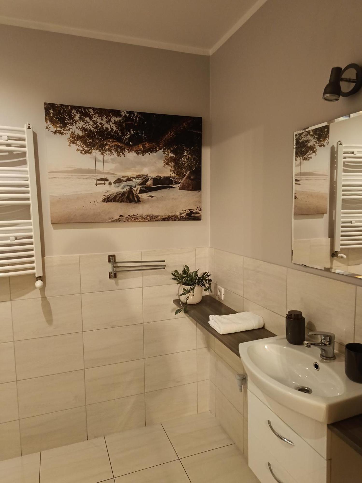 Apartamenty Edk Jelenia Gora Exterior photo