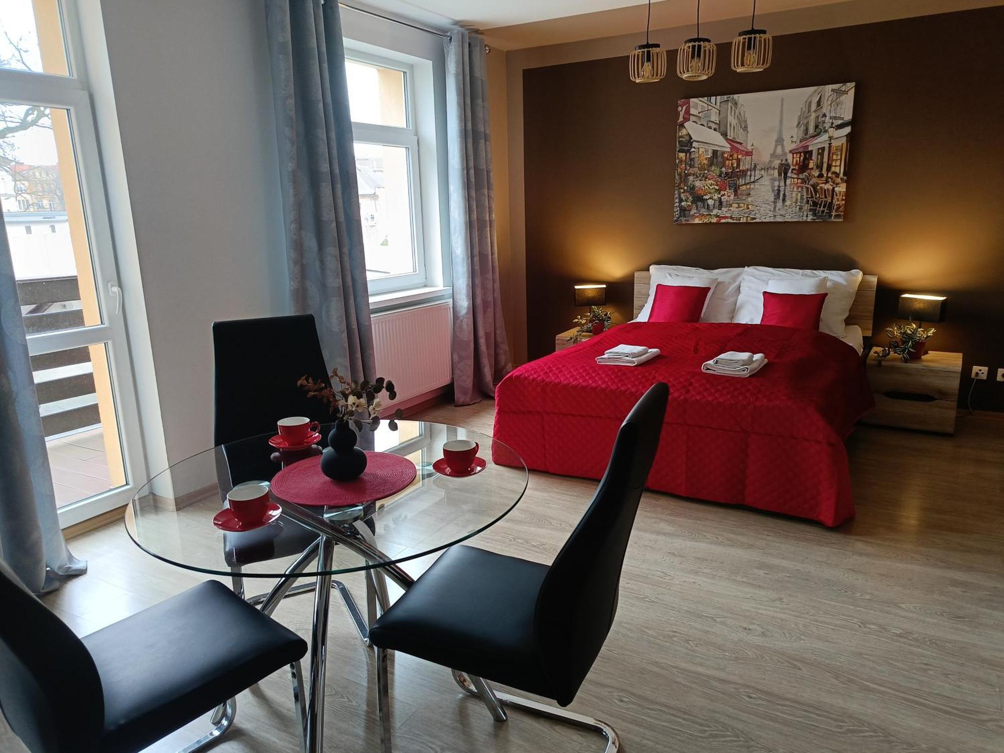 Apartamenty Edk Jelenia Gora Exterior photo