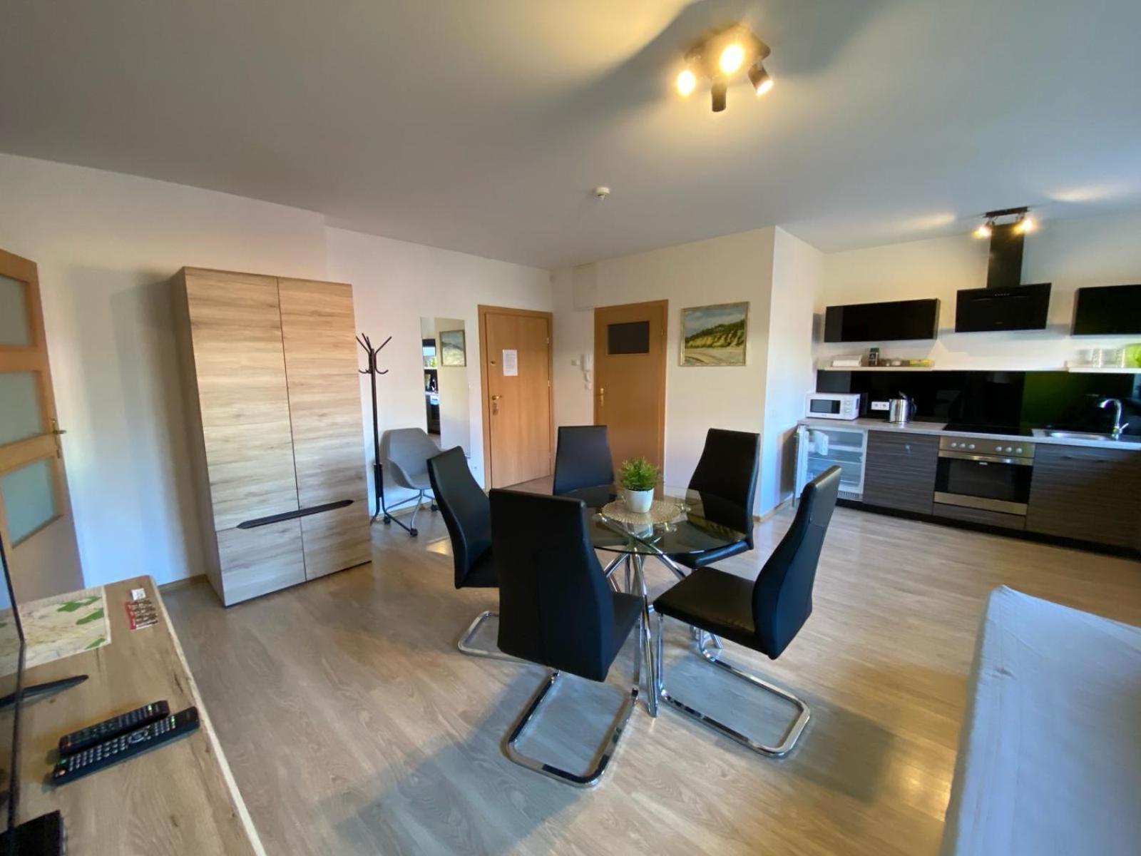 Apartamenty Edk Jelenia Gora Exterior photo