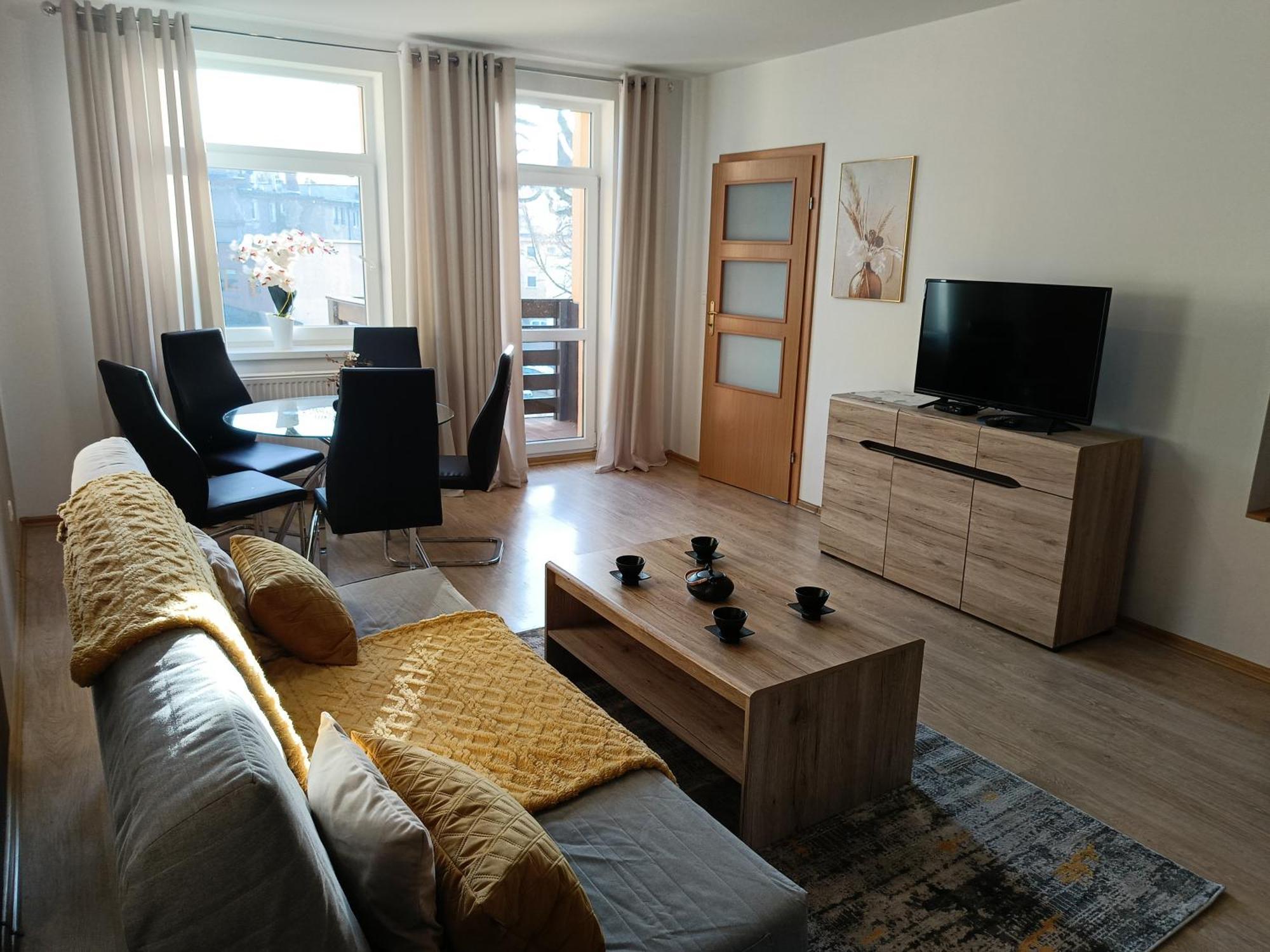 Apartamenty Edk Jelenia Gora Exterior photo